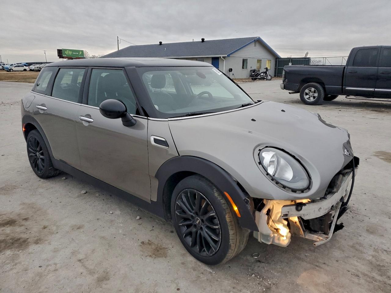 2017 MINI COOPER CLUBMAN photo 4