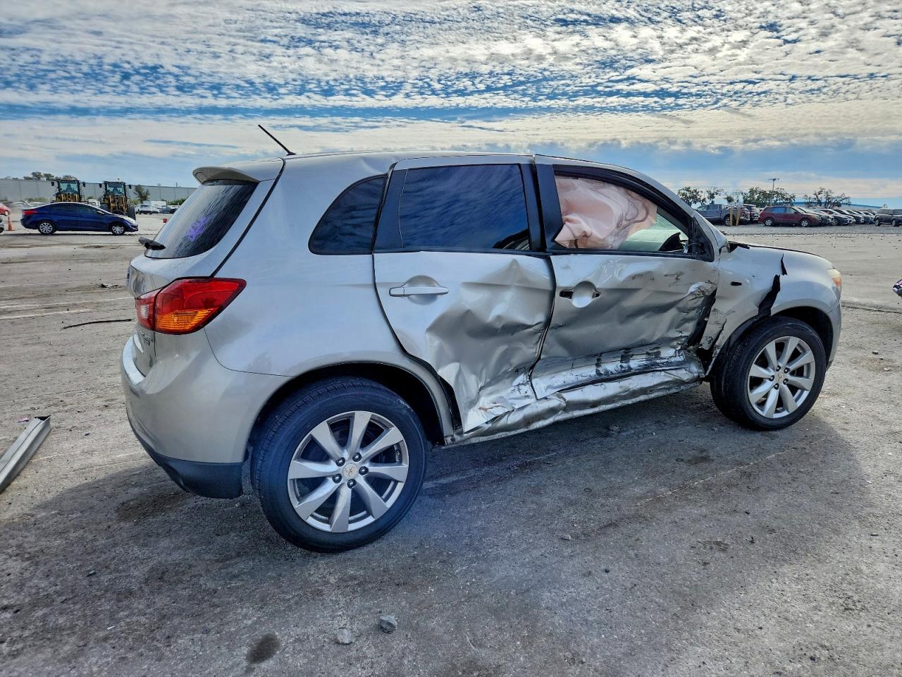 2014 MITSUBISHI OUTLANDER SPORT ES photo 3