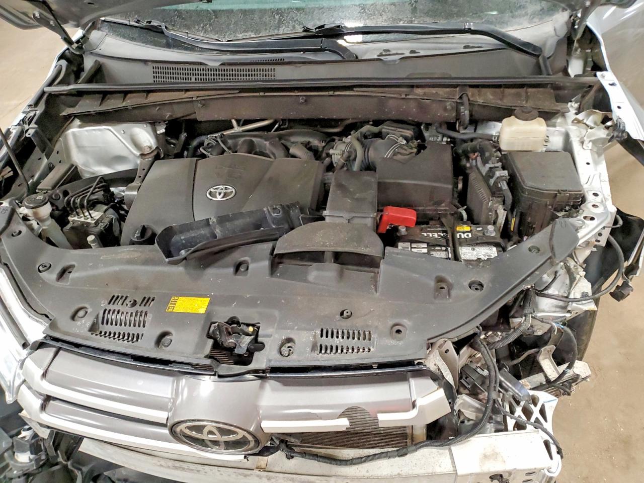 2018 TOYOTA HIGHLANDER SE photo 12