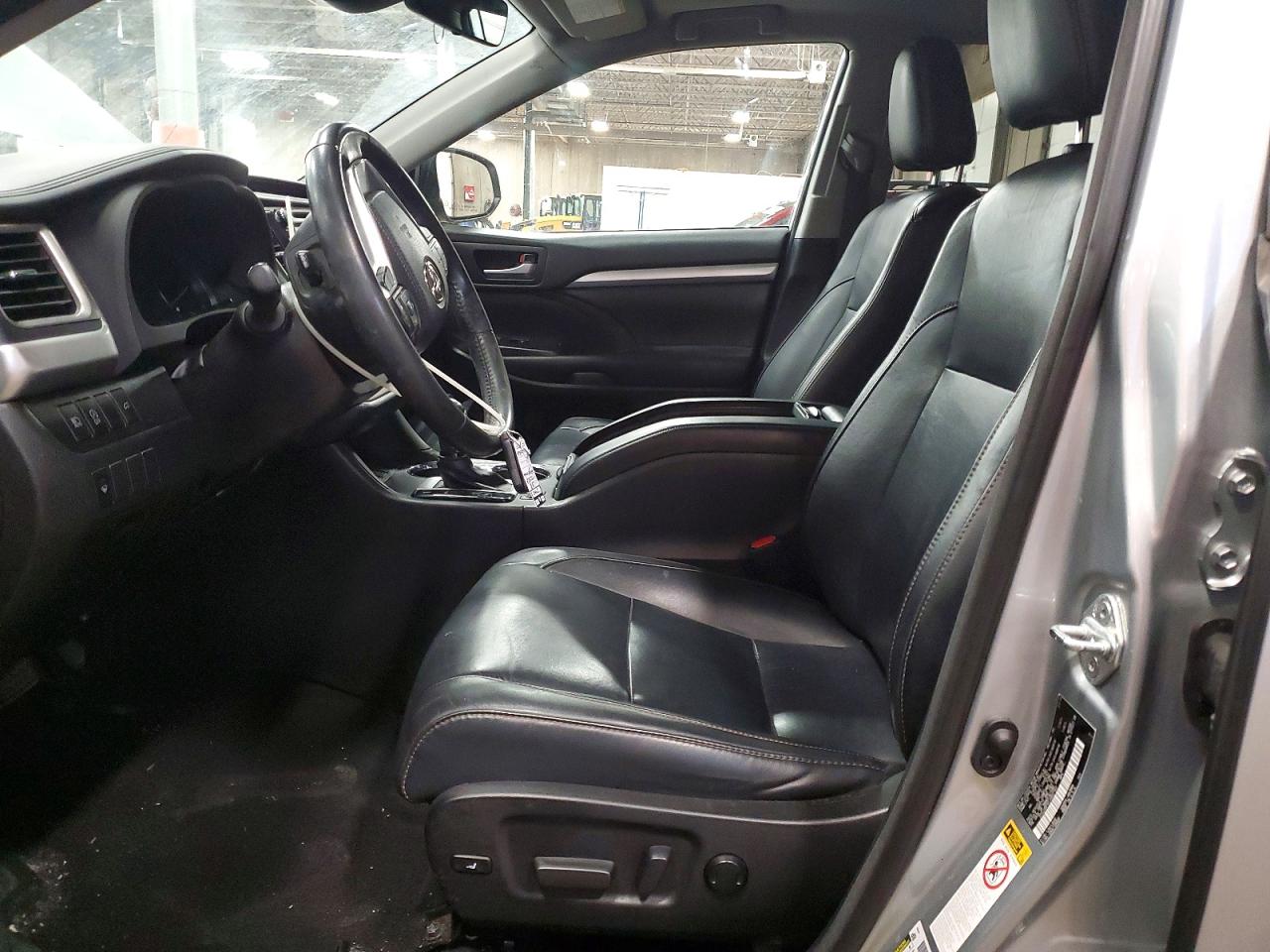2018 TOYOTA HIGHLANDER SE photo 7