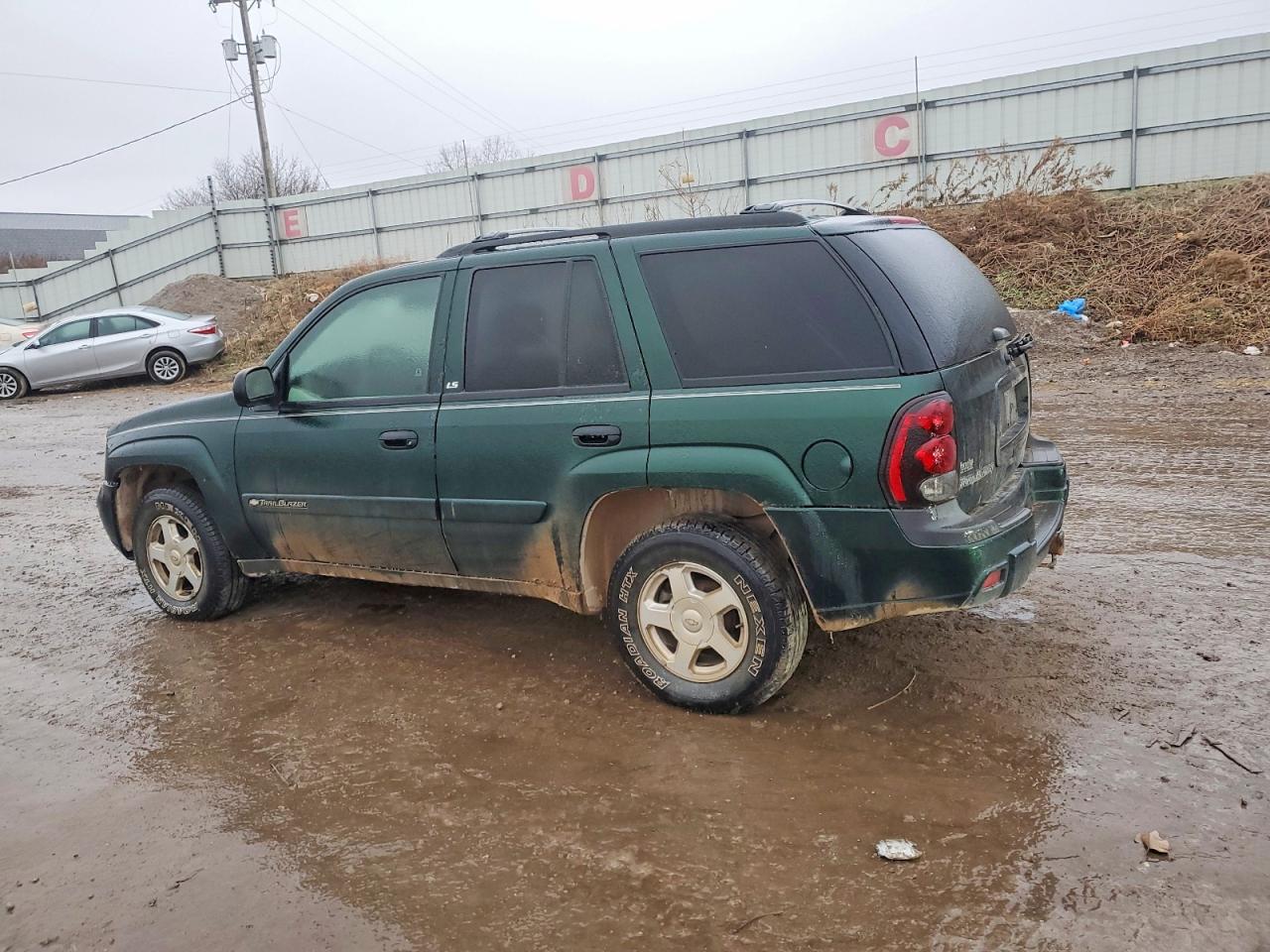 2002 CHEVROLET TRAILBLAZER photo 2