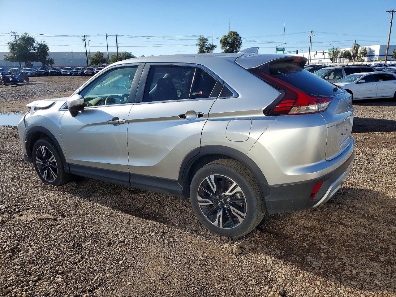 2024 MITSUBISHI ECLIPSE CROSS SE photo 2