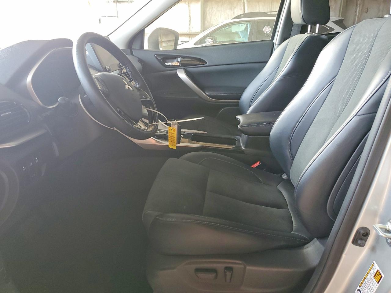 2024 MITSUBISHI ECLIPSE CROSS SE photo 7
