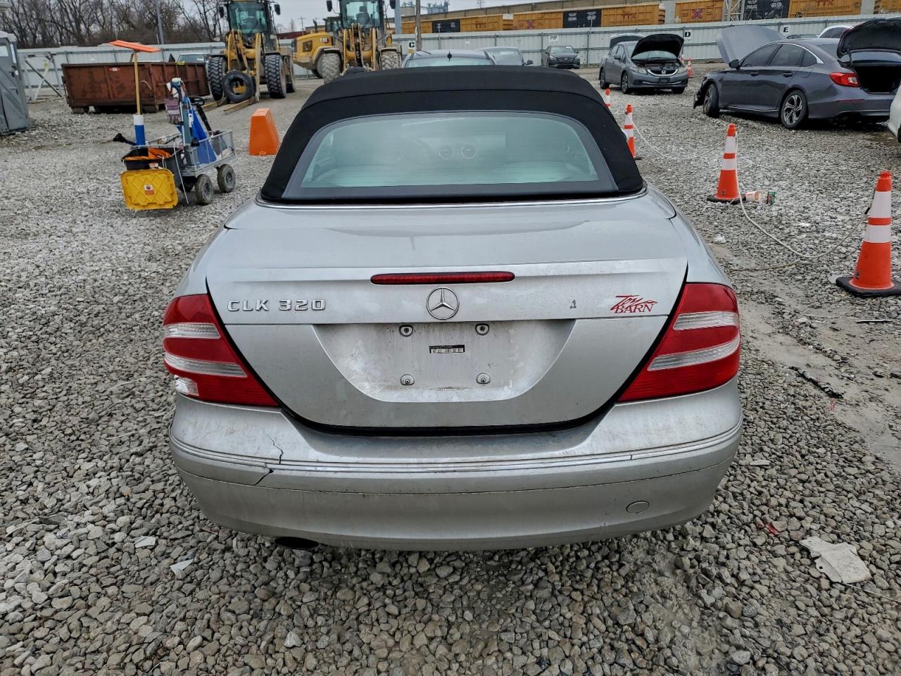 2005 MERCEDES-BENZ CLK 320 photo 6