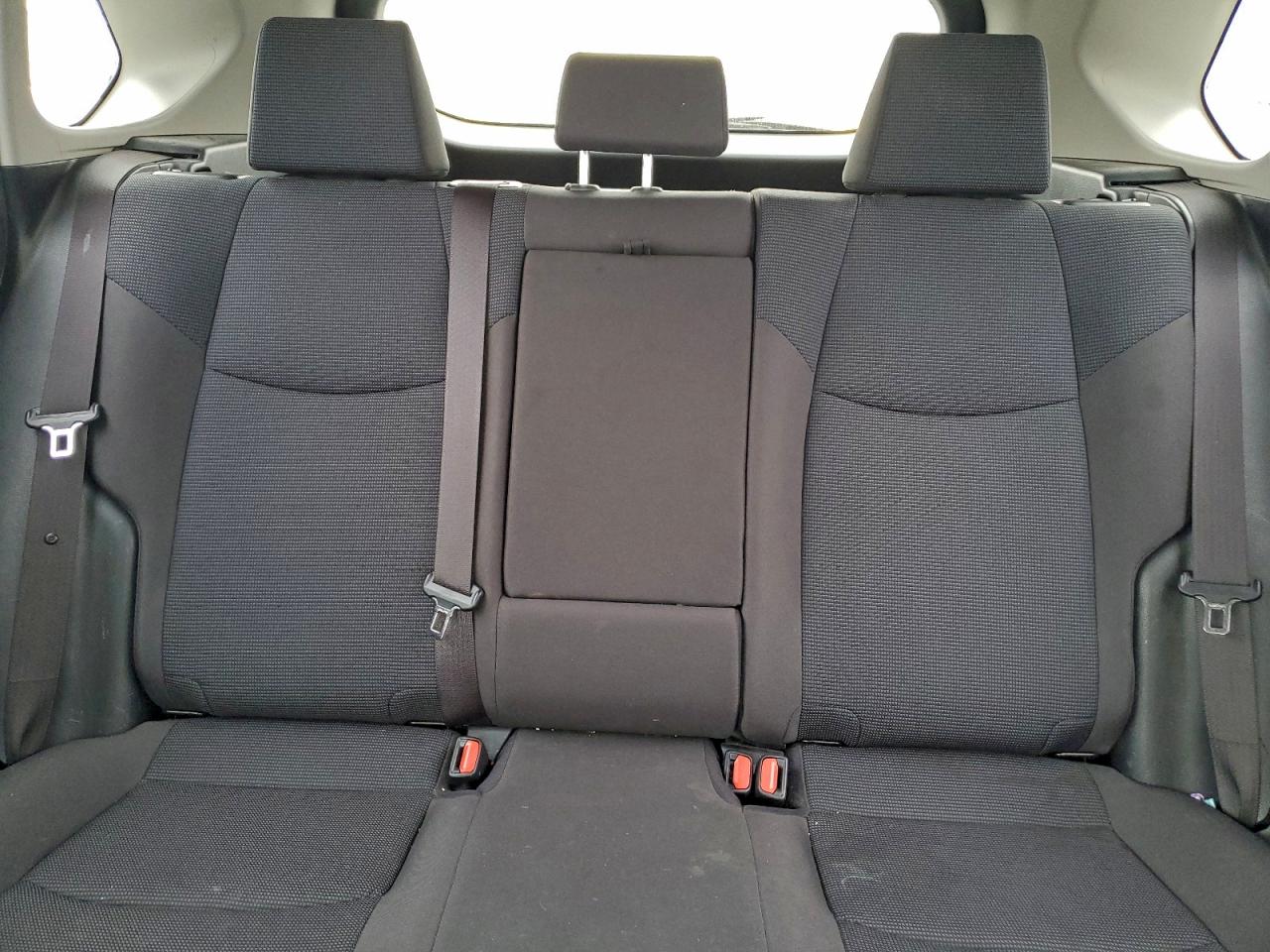 2019 TOYOTA RAV4 LE photo 10