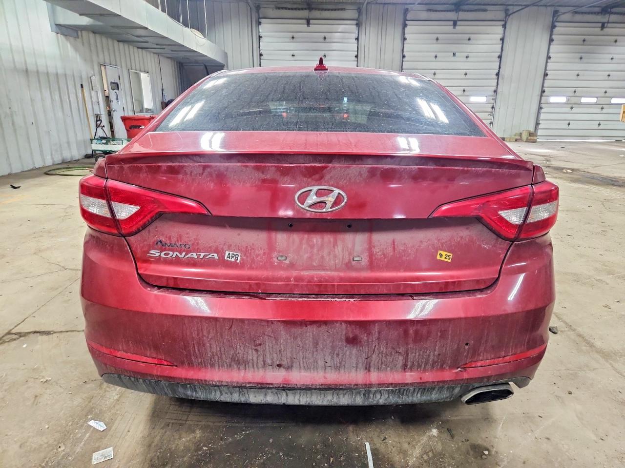 2015 HYUNDAI SONATA SE photo 16