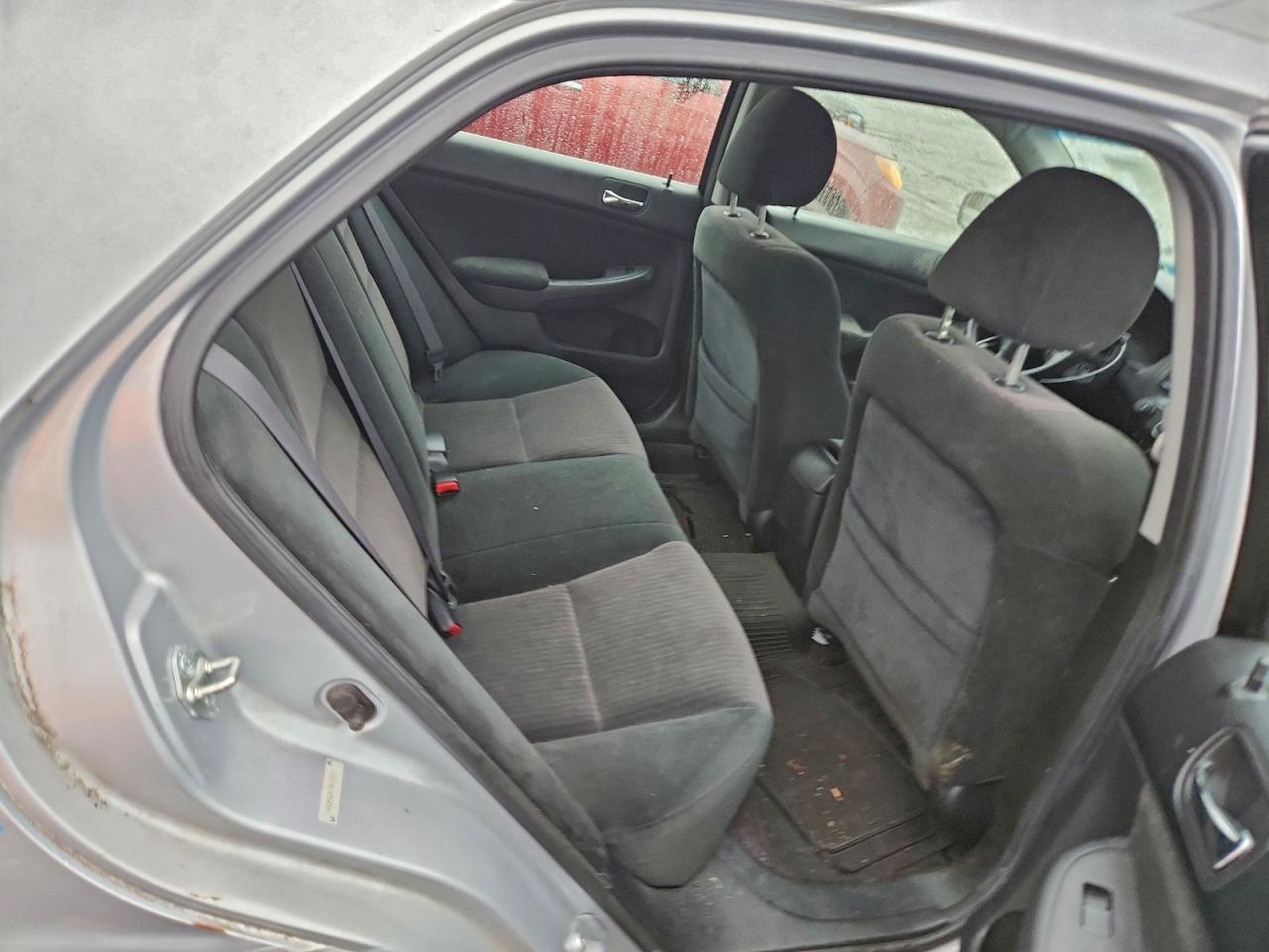 2005 HONDA ACCORD LX photo 10