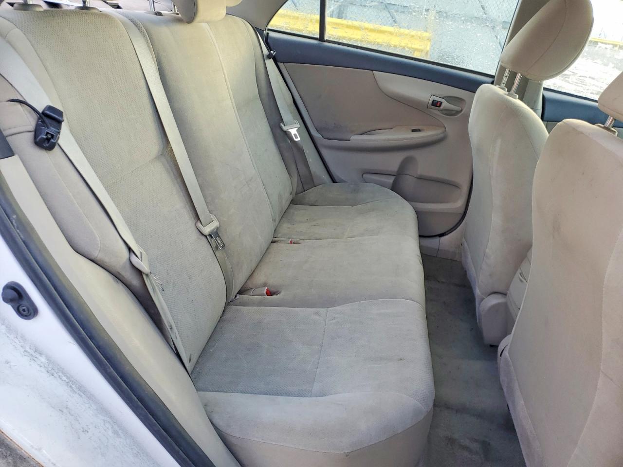 2013 TOYOTA COROLLA L photo 10
