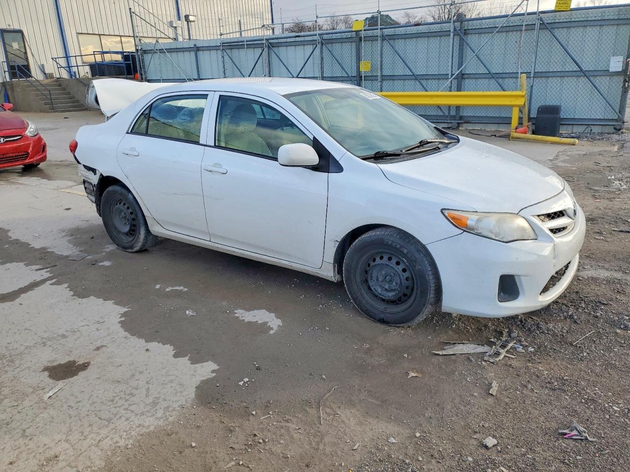 2013 TOYOTA COROLLA L photo 4