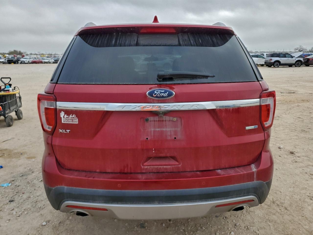 2016 FORD EXPLORER XLT photo 6