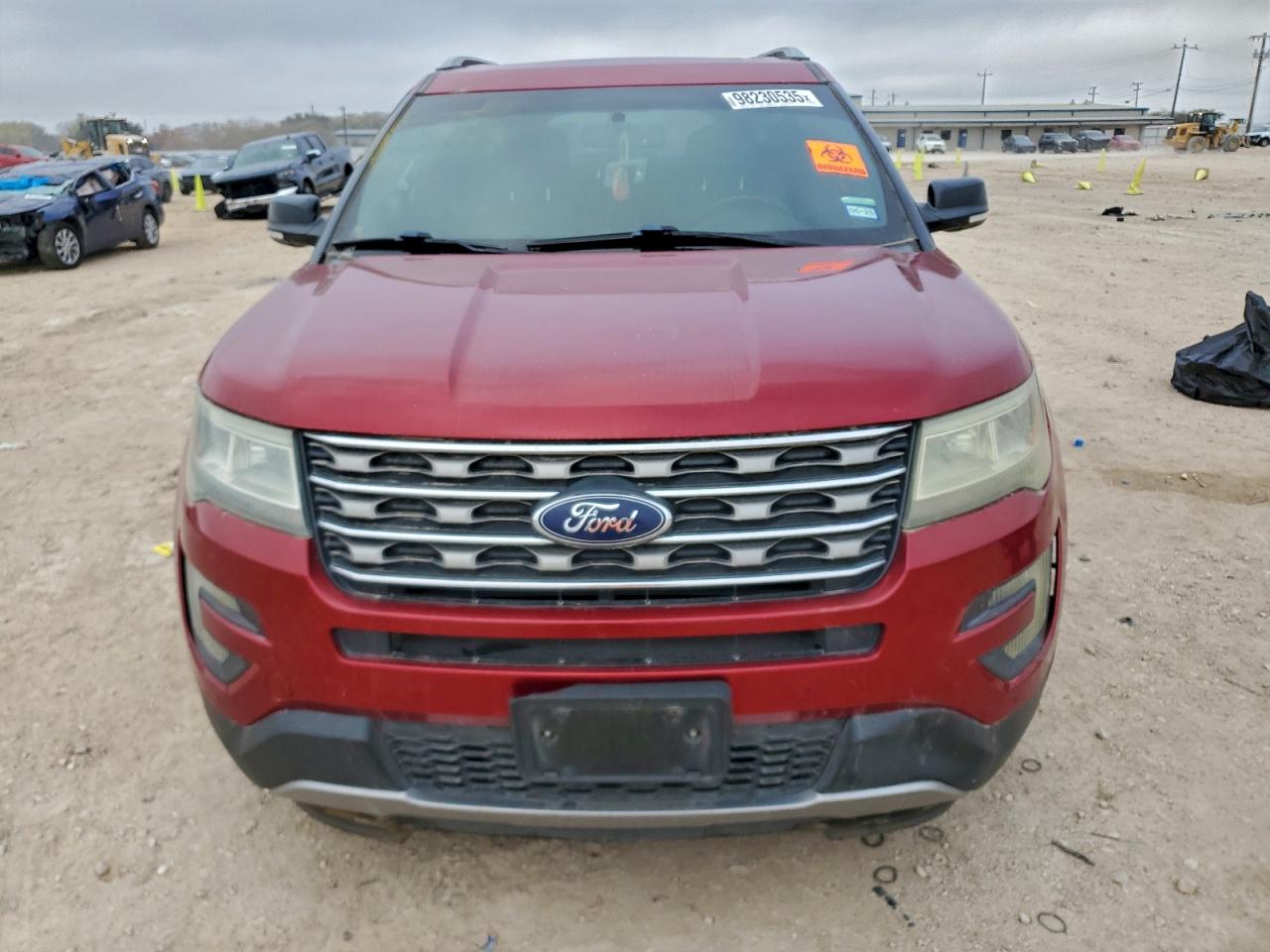 2016 FORD EXPLORER XLT photo 5