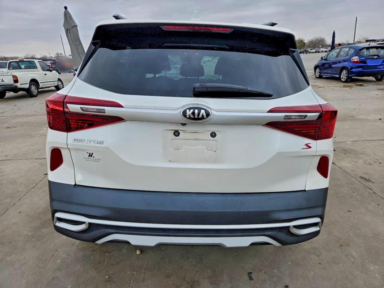 2021 KIA SELTOS S photo 6