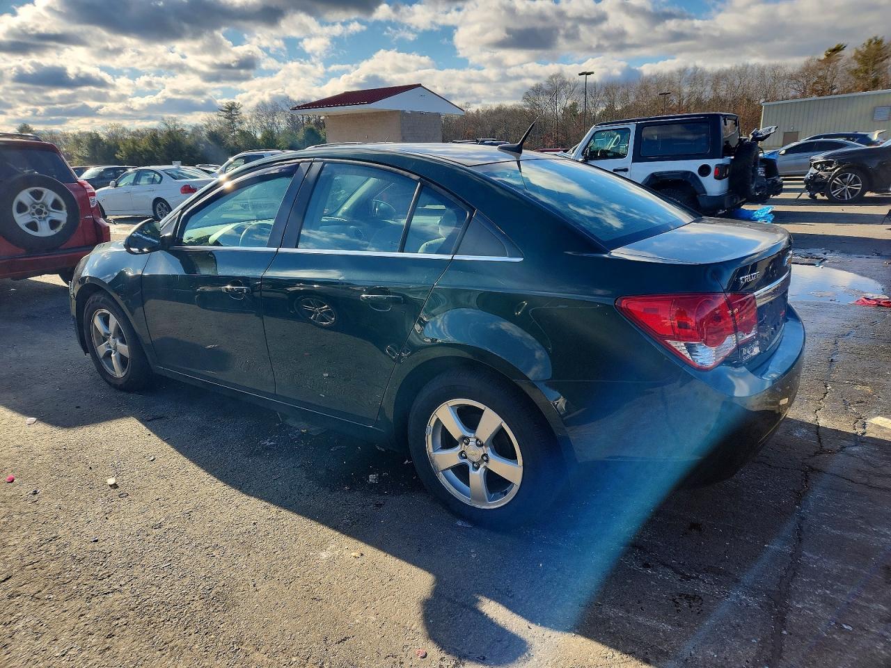 2014 CHEVROLET CRUZE LT photo 2