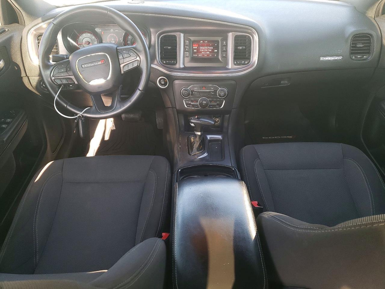 2017 DODGE CHARGER SE photo 8