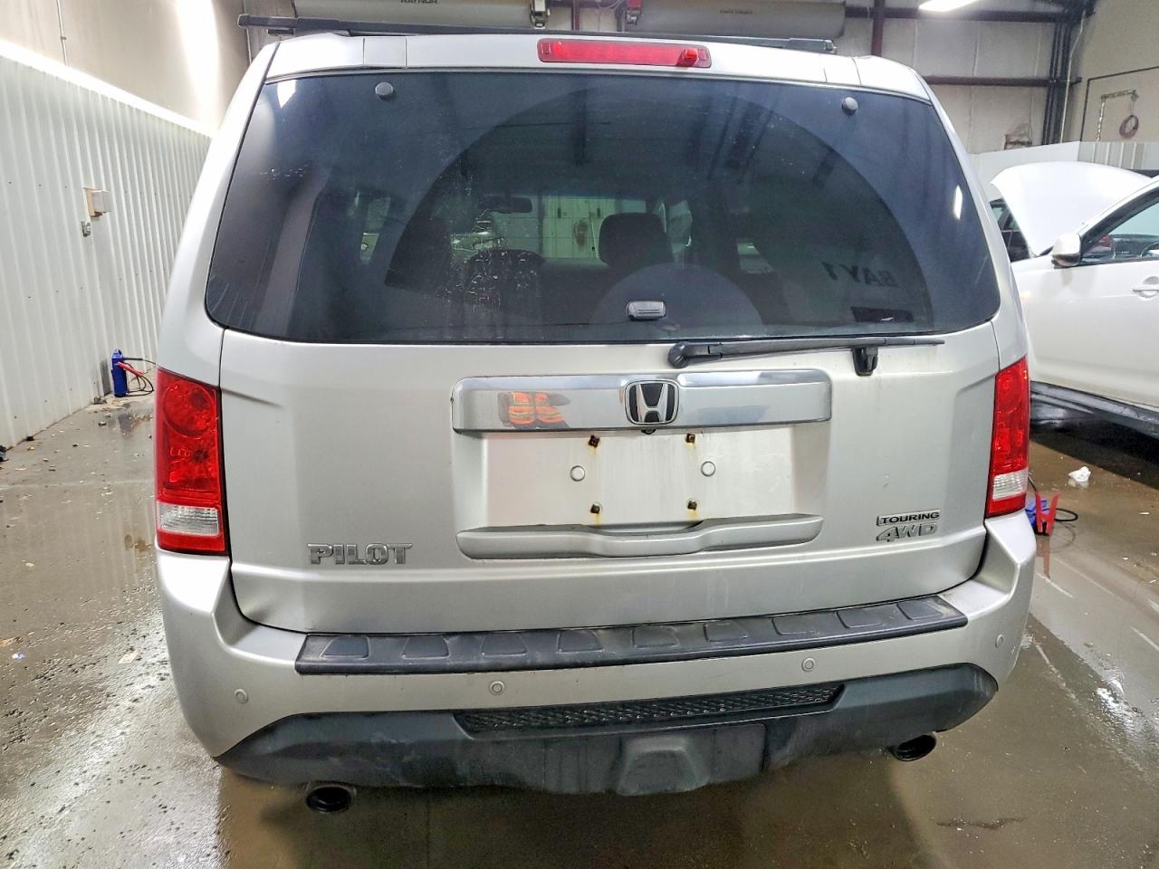 2012 HONDA PILOT TOURING photo 6