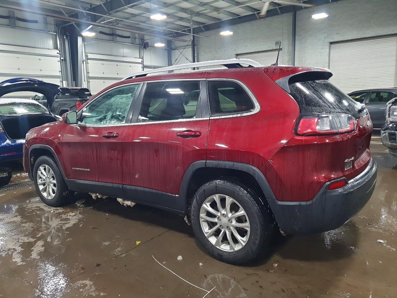 2019 JEEP CHEROKEE LATITUDE photo 2