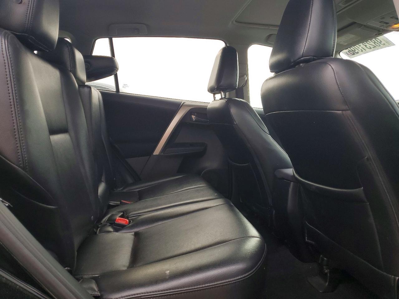 2015 TOYOTA RAV4 XLE photo 11
