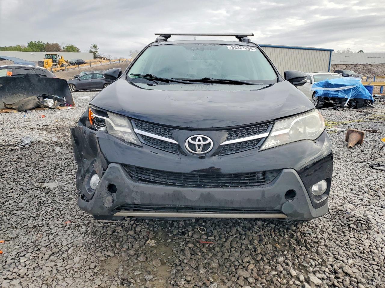 2015 TOYOTA RAV4 XLE photo 5