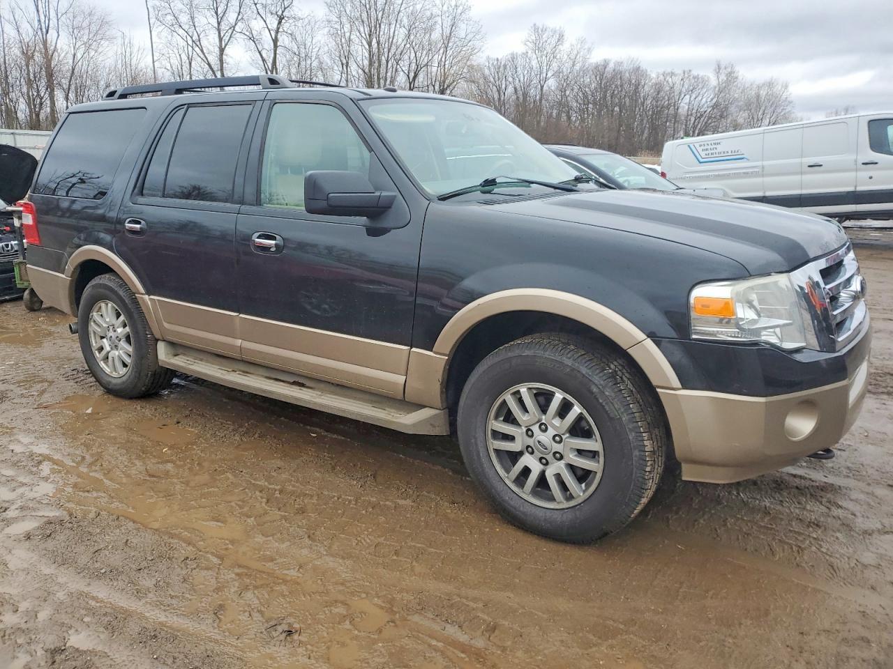 2013 FORD EXPEDITION XLT photo 4