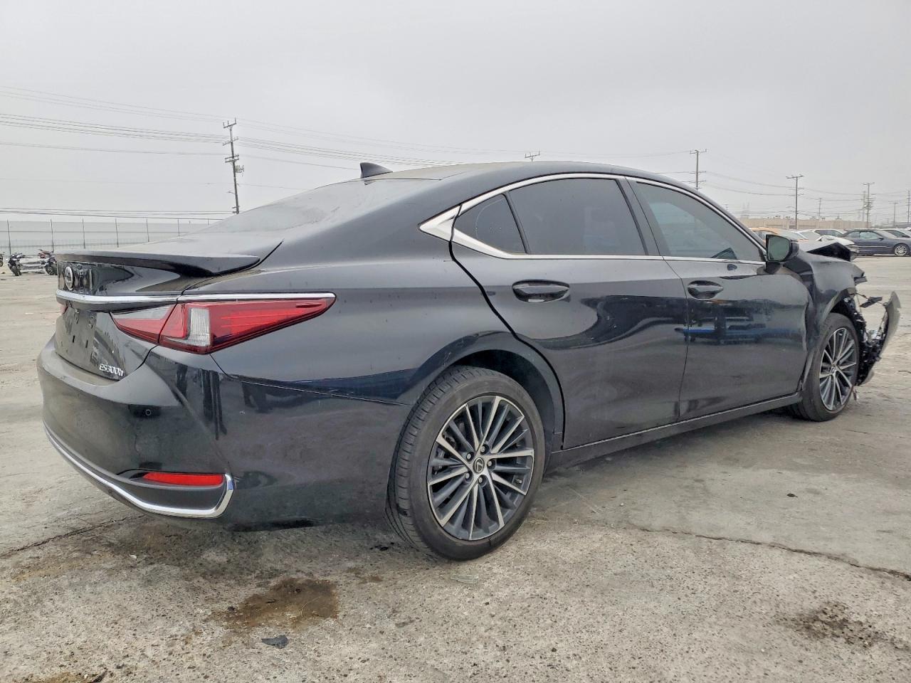 2024 LEXUS ES 300H BASE photo 3