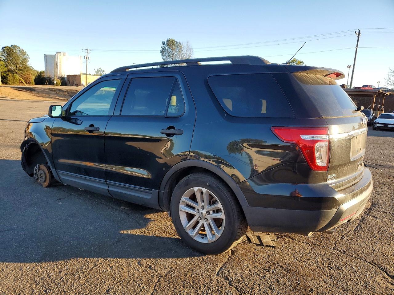 2015 FORD EXPLORER photo 2