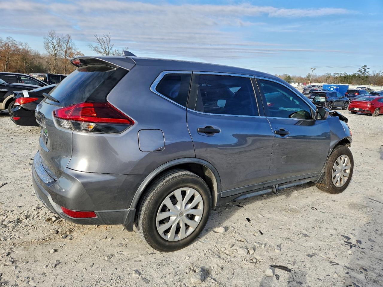 2018 NISSAN ROGUE S photo 3