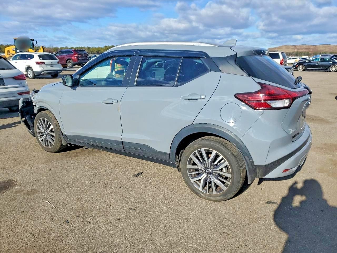 2023 NISSAN KICKS SV photo 2
