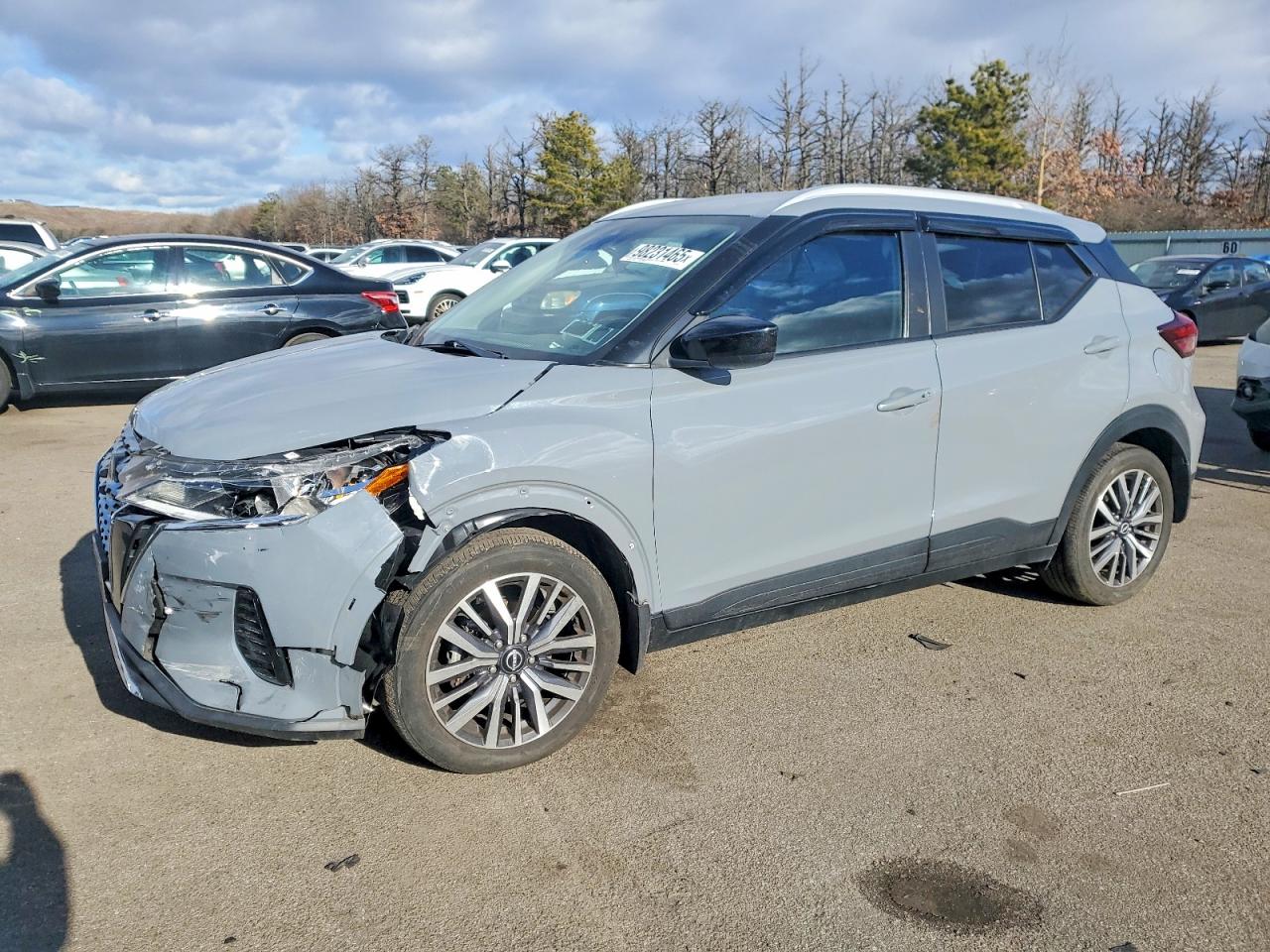 2023 NISSAN KICKS
