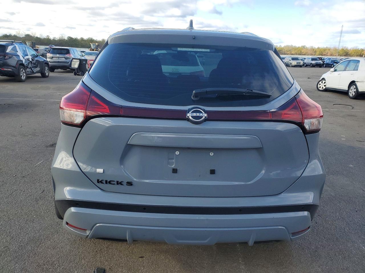 2023 NISSAN KICKS SV photo 6