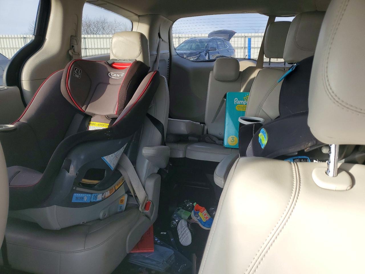 2021 CHRYSLER VOYAGER LXI photo 10