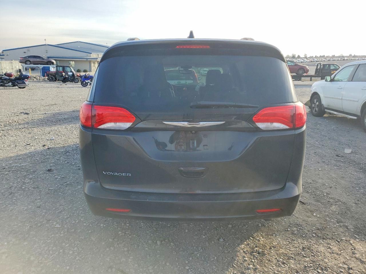 2021 CHRYSLER VOYAGER LXI photo 6