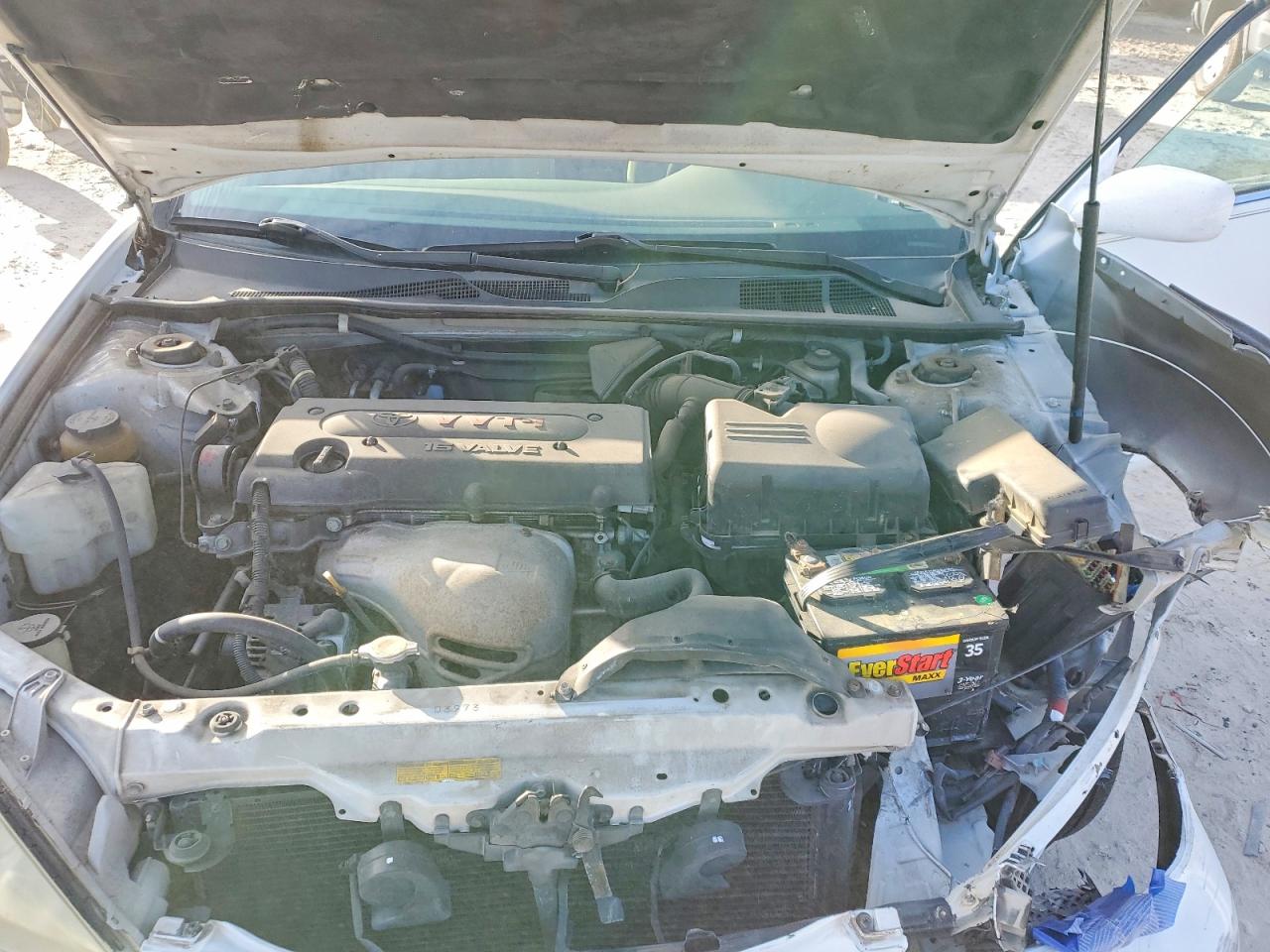 2002 TOYOTA CAMRY LE photo 21