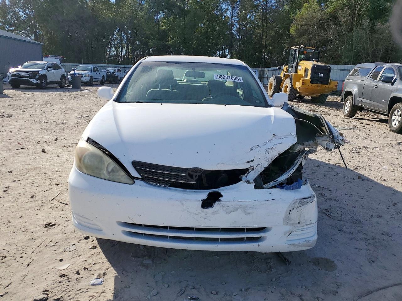 2002 TOYOTA CAMRY LE photo 9