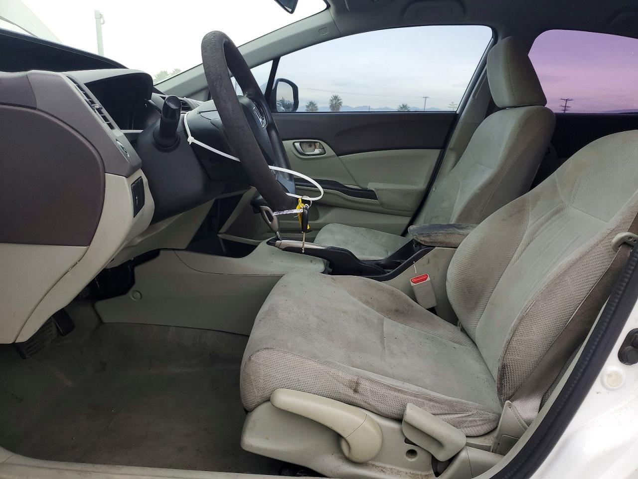 2012 HONDA CIVIC LX photo 7