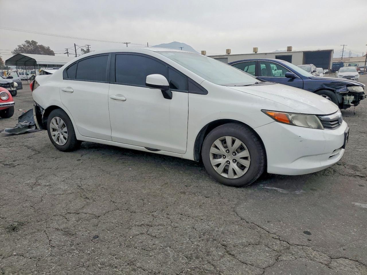 2012 HONDA CIVIC LX photo 4