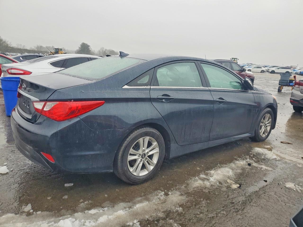 2014 HYUNDAI SONATA GLS photo 3