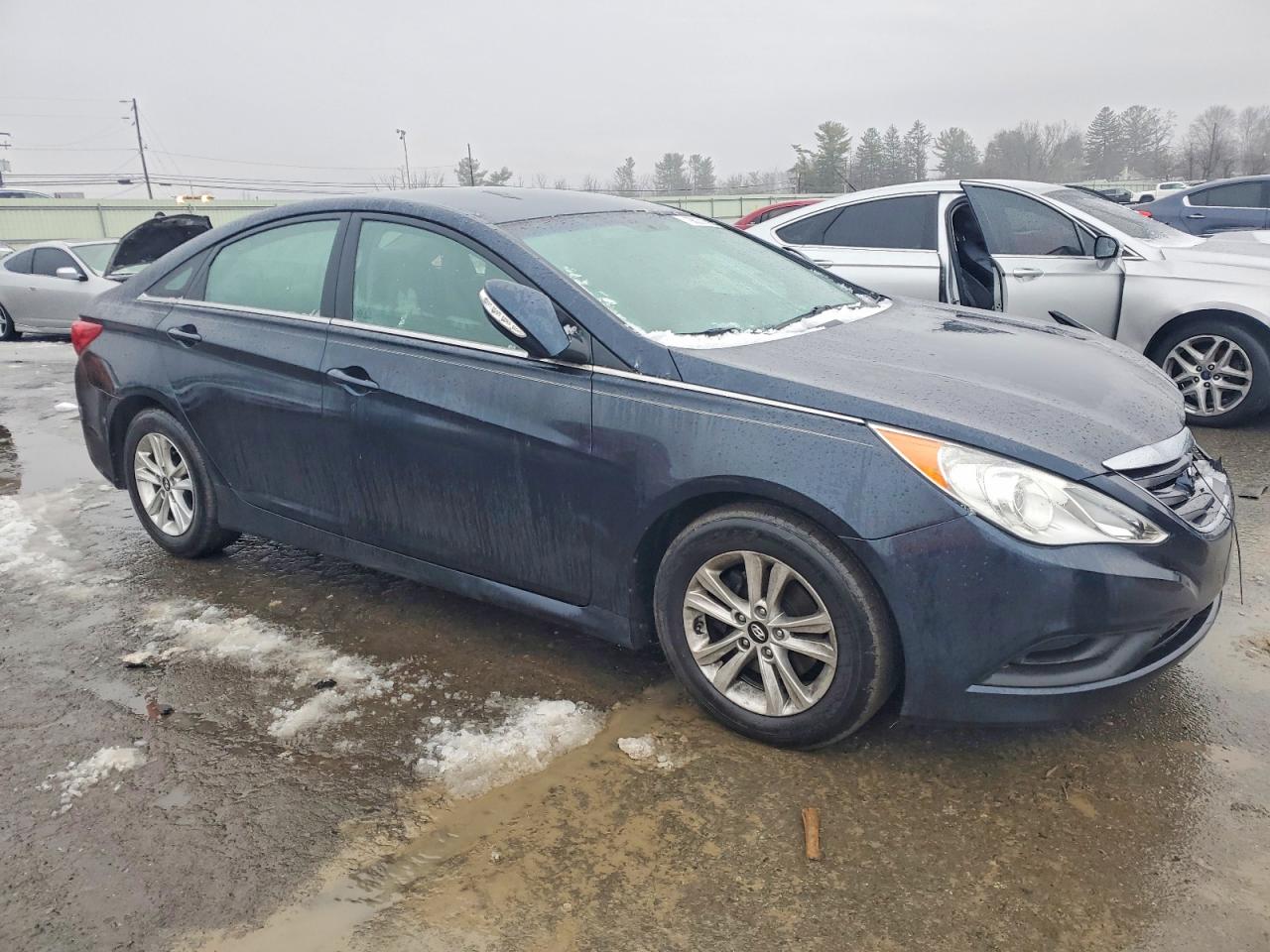 2014 HYUNDAI SONATA GLS photo 4