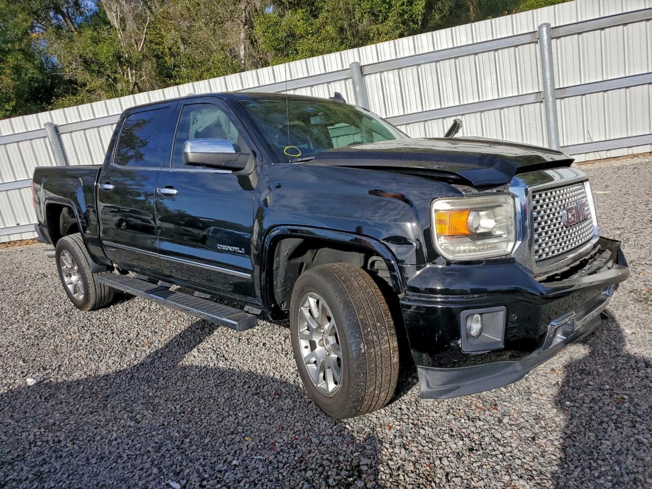 2015 GMC SIERRA K1500 DENALI photo 4