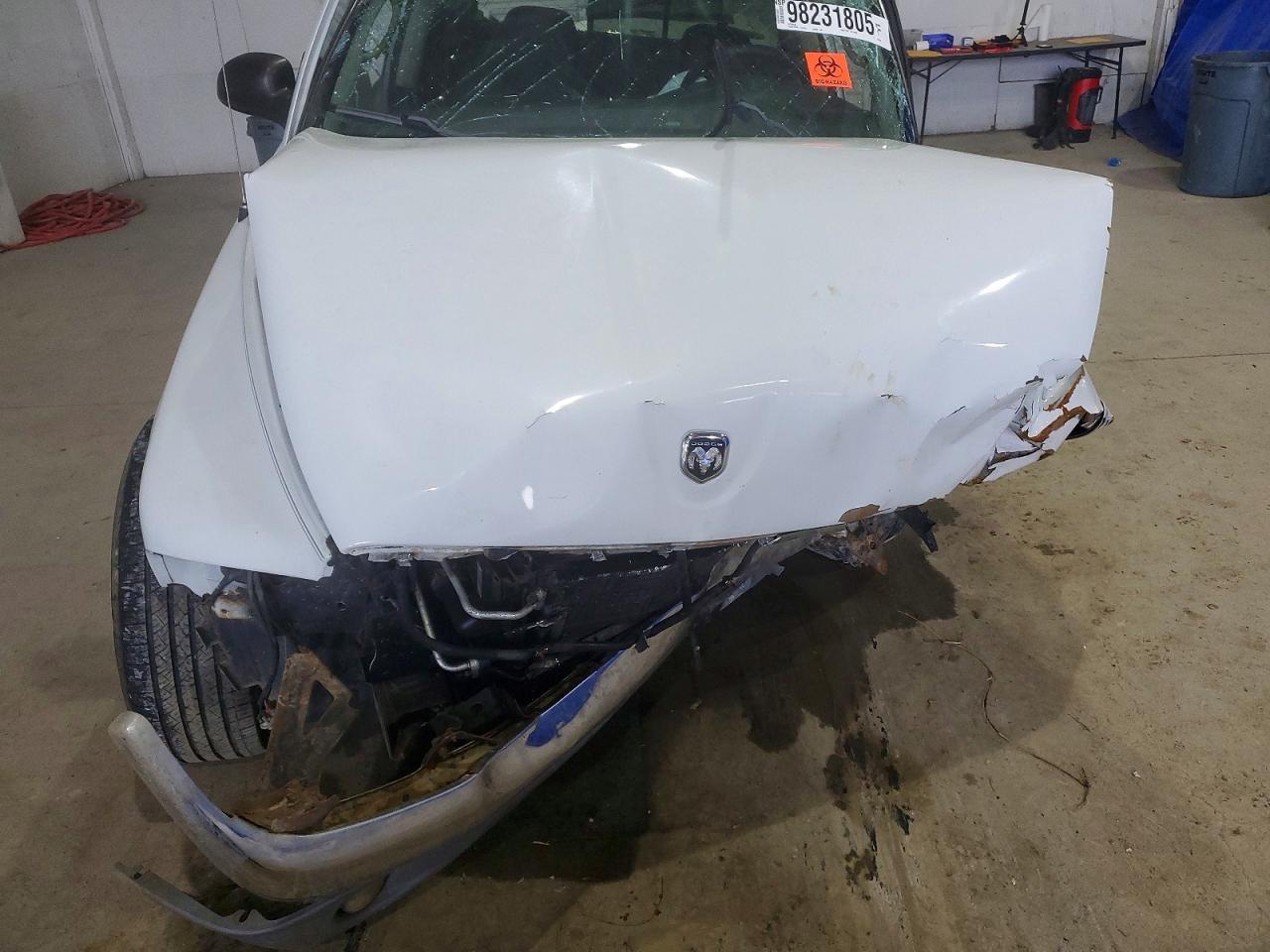 2004 DODGE DAKOTA QUAD SLT photo 11