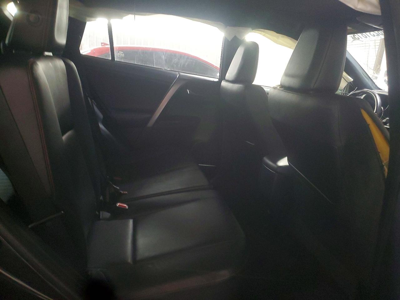 2016 TOYOTA RAV4 SE photo 10