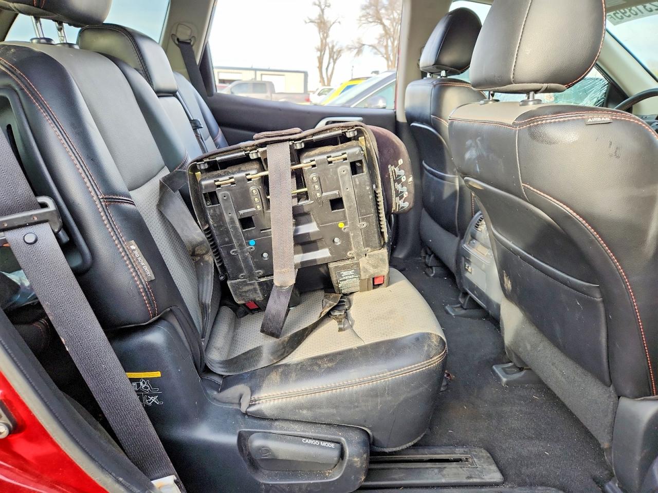 2020 NISSAN PATHFINDER SV photo 11