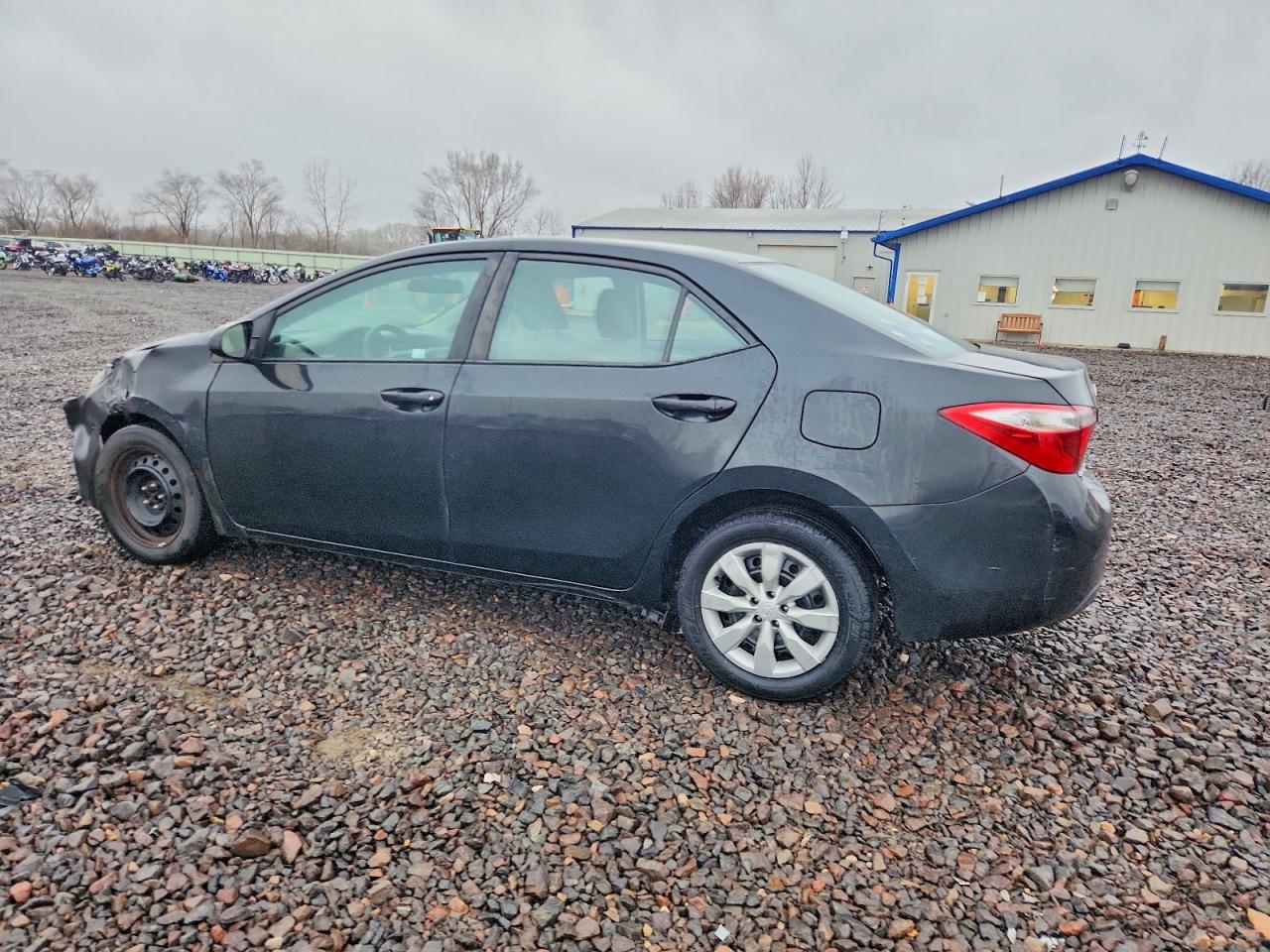 2016 TOYOTA COROLLA L photo 2