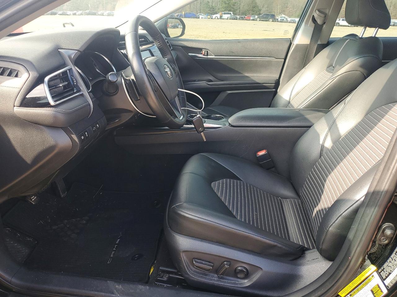 2018 TOYOTA CAMRY L photo 13