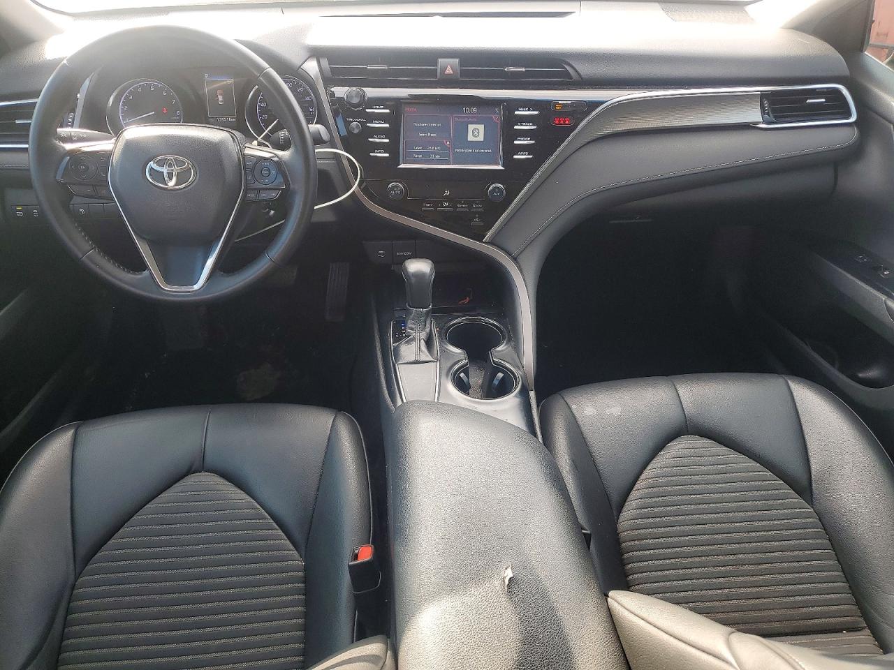 2018 TOYOTA CAMRY L photo 15