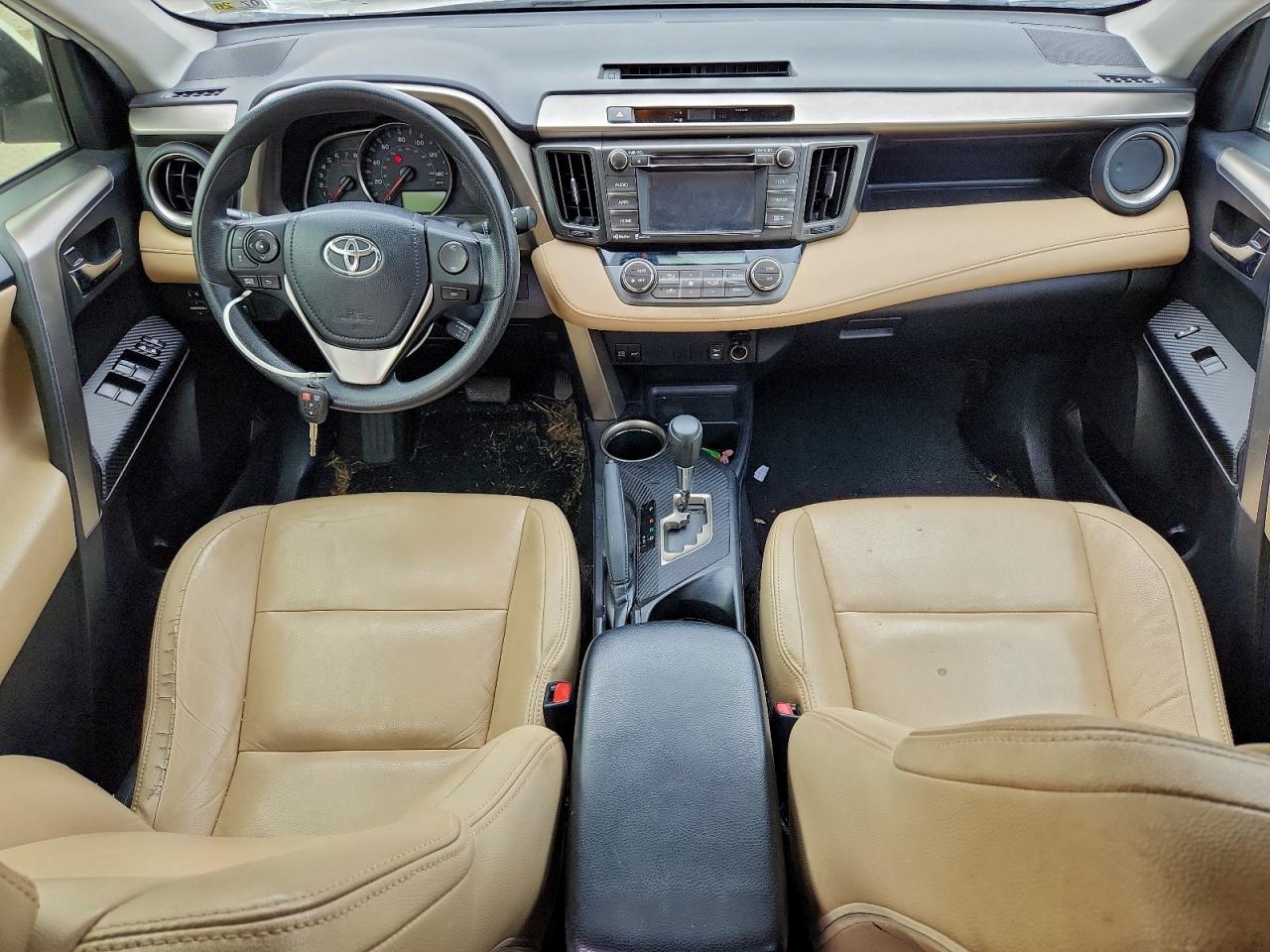 2015 TOYOTA RAV4 XLE photo 8