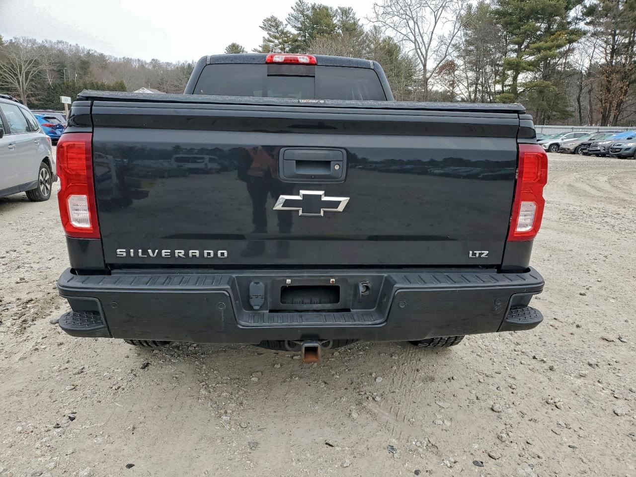 2017 CHEVROLET SILVERADO K1500 LTZ photo 6