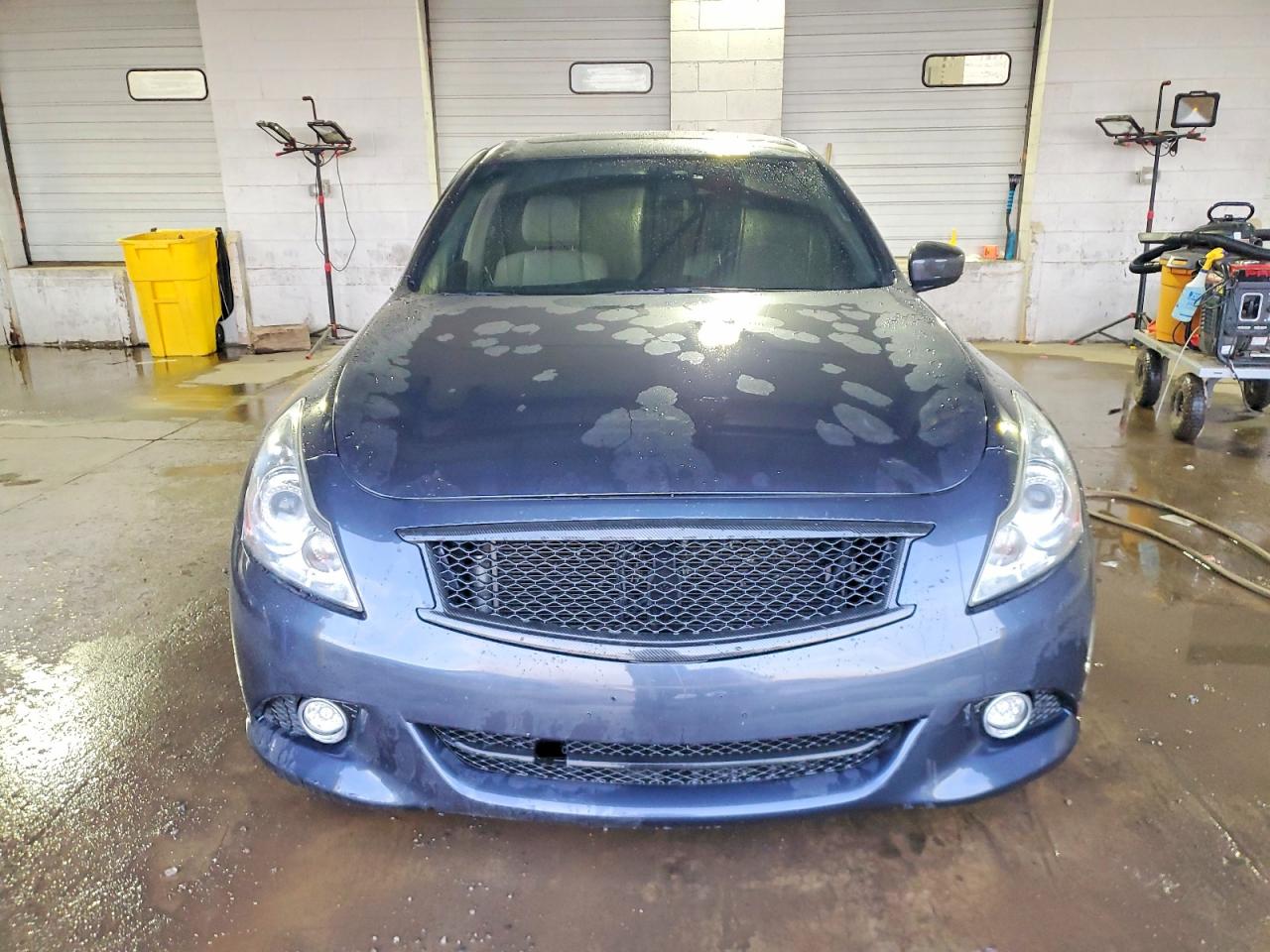 2012 INFINITI G37 photo 5