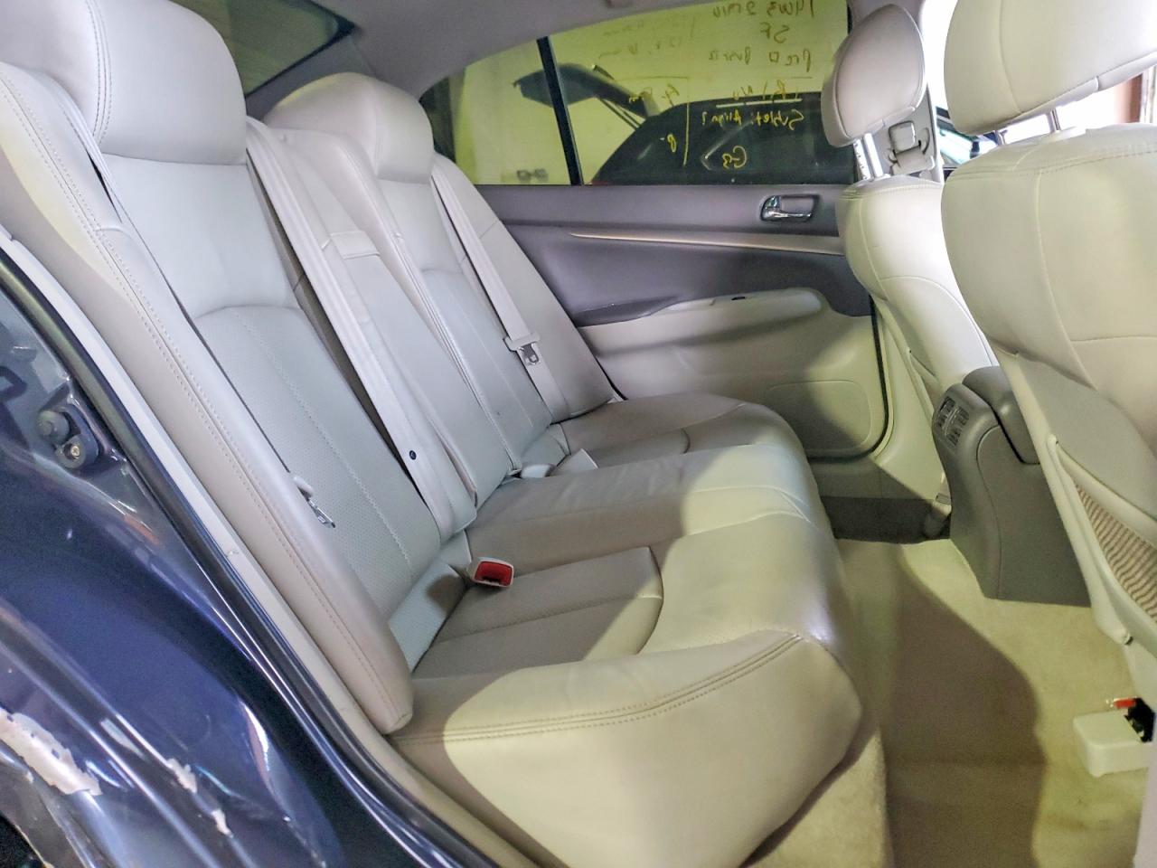 2012 INFINITI G37 photo 10