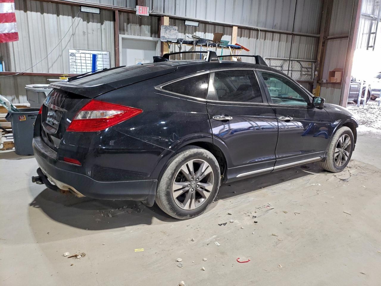 2013 HONDA CROSSTOUR EXL photo 3