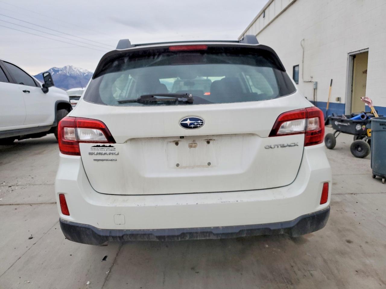 2015 SUBARU OUTBACK 2.5I photo 6